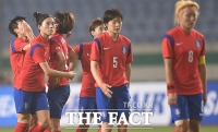[TF포토] '결승 진출 좌절' 눈물 흘리는 한국 선수들