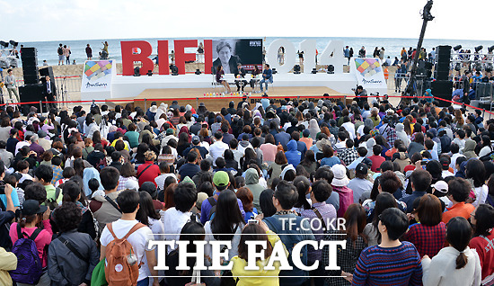 4일 오후 부산 해운대 비프빌리지에서 열린 오픈 토크-더 보이는 인터뷰에서 영화 명량의 주연배우 최민식이 참석한 가운데 진행되고 있다./부산=문병희 기자