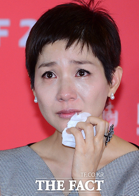 영화 화장에서 죽음에 가까워지는 여인을 연기한 김호정./부산=김슬기 기자