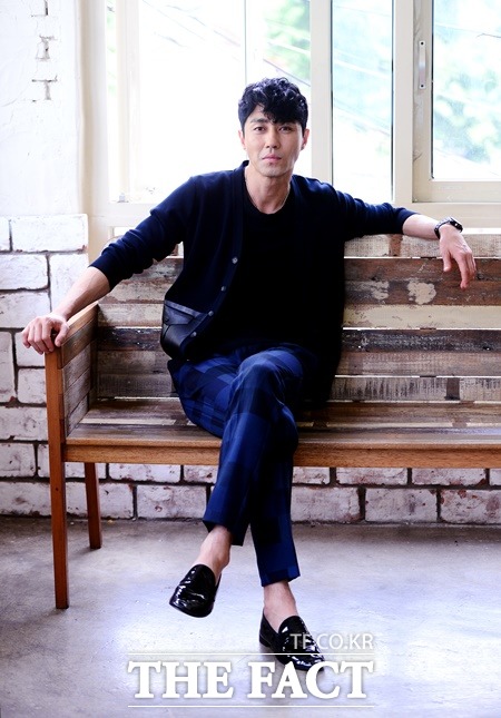 배우 차승원의 아들 차노아 씨가 친아들이 아닌 사실에 대중들이 크게 동요하며 차승원을 호감형으로 치켜세우고 있다./김슬기 기자