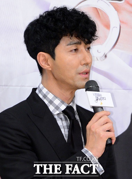 차노아 친부가 소송을 취하하면서 차승원에 대한 누리꾼의 지지가 뜨겁다. 한편 차승원 부인 이수진 씨에 대한 관심이 높아지고 있다./ 더팩트 DB