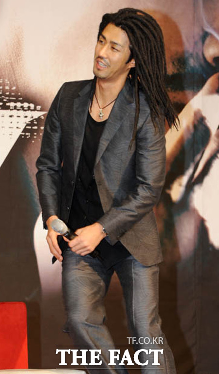 차승원 부인 이수진의 전남편 소송 취사 사실이 알려지면서 누리꾼의 눈길을 끌고 있다. / 더팩트 DB