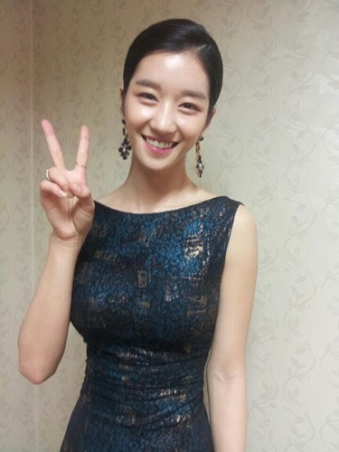 서예지의 날씬한 몸매가 누리꾼들의 부러움을 사고 있다./서예지 트위터 캡처