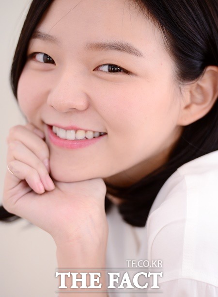 하얀 피부와 눈웃음이 매력적인 배우 이솜./김슬기 기자