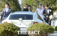 [TF포토] 박인비-남기협, '웨딩카는 흰색 페라리'