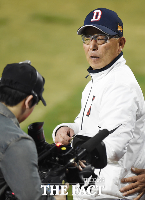 송일수 감독 경질 소식이 두산 팬들의 시선을 사로잡았다. / 최진석 기자