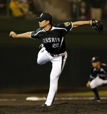 오승환이 25일 고시엔구장에서 열리는 2014 일본 프로야구 일본 시리즈 1차전에서 이대호가 버티고 있는 소프트뱅크 호크스와 경기에 나선다. / 닛칸스포츠 제공
