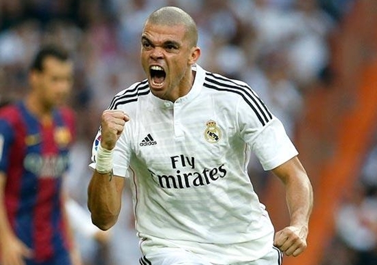 페페가 헤딩골을 넣은 뒤 포효하고 있다. / 레알 마드리드 페이스북