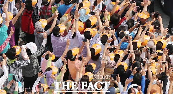 서울시 인구 소폭 증가세를 보이고 있다. 올해 서울시 등록인구는 1038만 6339명이다.(사진은 내용과 관련 없음) /배정한 기자