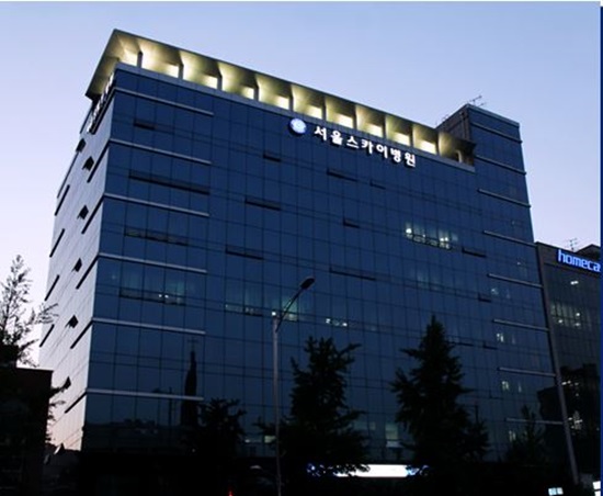 마왕 신해철 별세와 관련해 스카이병원 강세훈 원장을 향한 의혹이 시선이 짙다. / 서울스카이병원 홈페이지