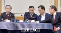 [TF포토] 새누리당, '은밀한(?) 대화'