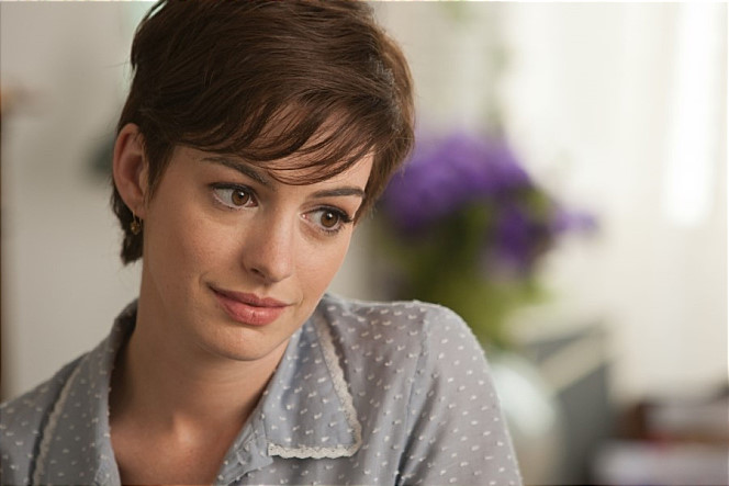 배우 앤 해서웨이가 상상 속 결혼 생활과 현실의 차이점을 꼽았다.  / 영화 원 데이 스틸