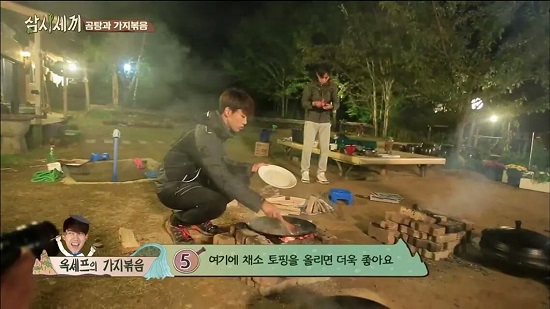 삼시세끼 홈페이지에 이서진과 옥택연의 사진이 공개됐다. /삼시세끼 페이스북 캡처