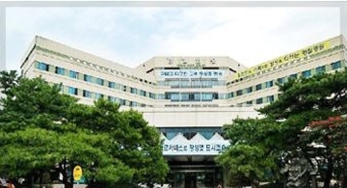 질산이란? 지난달 29일 오전 9시37분께 서울 송파구 국립경찰병원 2층 진단검사의학과에서 질산 7ℓ 가량이 유출되는 사고가 발생하면서 질산에 대한 누리꾼의 관심이 높아지고 있따. ./국립경찰병원 홈페이지