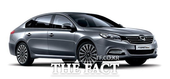 지난 9월 르노삼성자동차가 야심 차게 내놓은 플래그십 세단 뉴 SM7 노바의 판매량은 591대로 577대를 기록한 지난 9월 대비 2.4%의 성장률을 기록하는 데 그쳤다. / 르노삼성자동차 제공