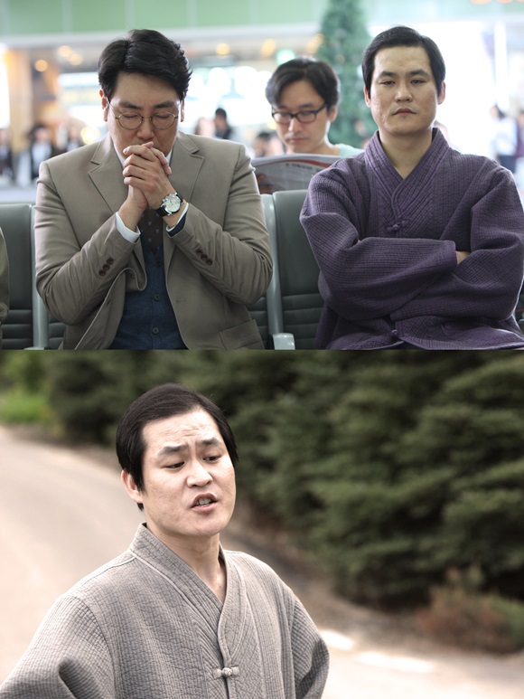 영화 우리는 형제입니다에서 하연 역을 맡아 유쾌한 모습을 보여주는 김성균./영화 스틸