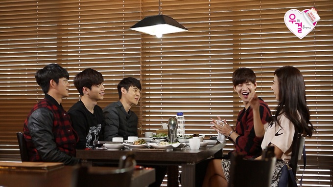 MBC 예능 프로그램 우리 결혼했어요4 송재림(오른쪽 뒤) 김소은 커플이 가상 결혼식 준비에 나섰다. / MBC 제공