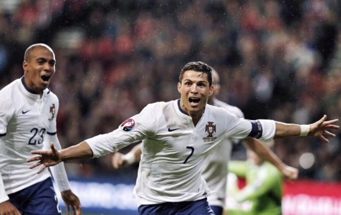 포르투갈이 15일 열린 유로 2016 3차전 아르메니아와 경기에서 크리스티아누 호날두의 결승골에 힘입어 1-0으로 이겼다. / 크리스티아누 호날두 트위터 캡처