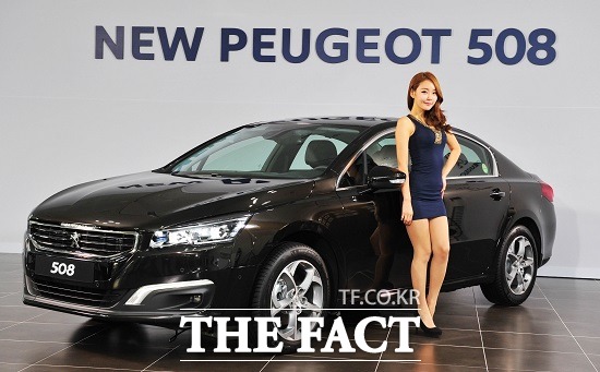 푸조의 프리미엄 세단 푸조 508의 부분변경 모델 뉴 푸조 508과 에스테이트 모델 뉴 푸조 508 SW가 17일 아시아 최초로 국내 시장에 출시됐다. / 한불모터스 제공