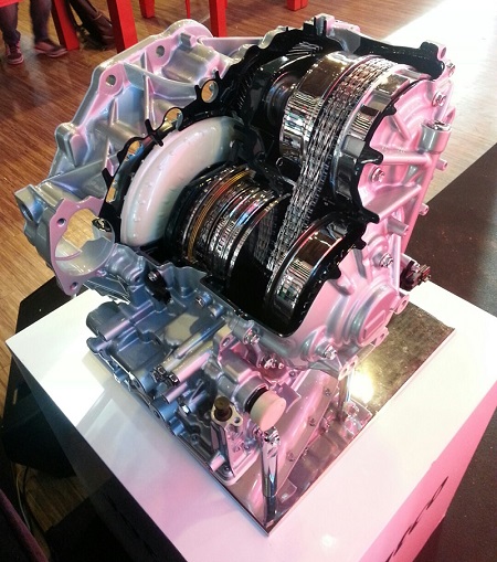 캐시카이에 적용된 엑스트로닉 CVT 무단 변속기 역시 변속 충격이 느껴지지 않는 부드러운 주행을 도왔다.