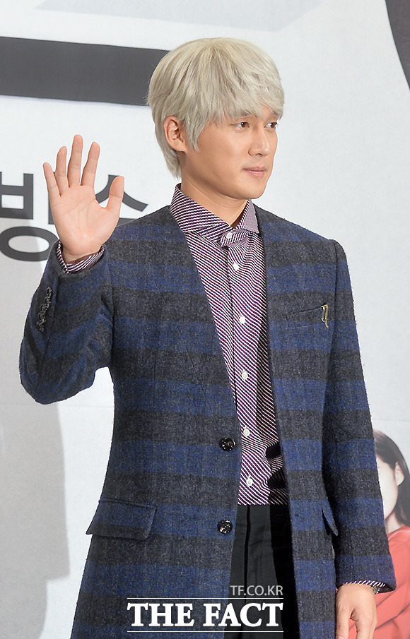 송창의는 원작과 동일하게 머리카락을 백발로 탈색했다. / 문병희 기자