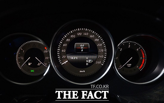 더 뉴 제너레이션 CLS-클래스에는 벤츠의 최첨단 기술이 집약된 멀티빔 LED 인텔리전트 라이트 시스템이 최초로 적용됐다.