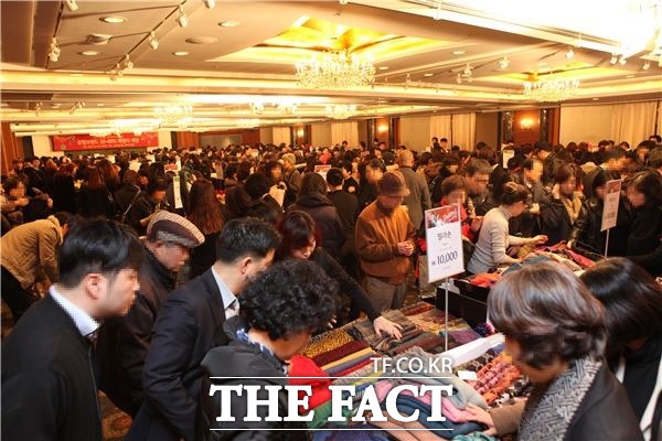 해외 직구, 소비자 불만 급증 20일 한국소비자원에 따르면 올 상반기 해외 직구 관련 불만 접수 신고는 모두 226건으로 지난해 같은 기간 112건보다 2배 이상 증가했다. /더팩트DB