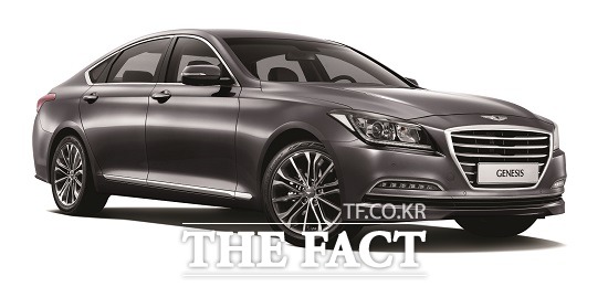 10일 현대자동차는 자사 프리미엄 후륜 세단 신형 제네시스가 미국 북미 올해의 차 2015(NACOTY) 승용부문 최종 후보에 올랐다고 밝혔다. / 현대자동차 제공