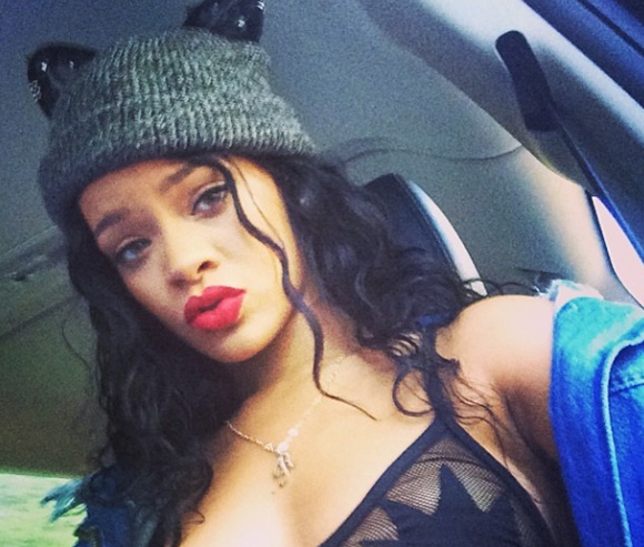 가수 리한나가 킴 카다시안과 카니예 웨스트 딸 노스 웨스트의 스타일을 칭찬했다. /리한나 인스타그램