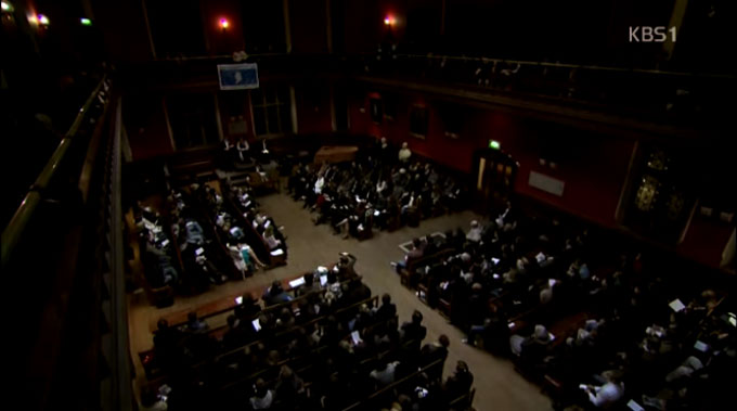 공부하는 인간 - 호모 아카데미쿠스는 왜 공부인지, 왜 하버드인지에 대한 답을 찾으려 한다. 당연하게 생각했던 공부에 대한 열망을 공부하는 인간 - 호모 아카데미쿠스에서 자세히 파헤쳐 볼 수 있다. / KBS1 공부하는 인간 - 호모 아카데미쿠스 캡처