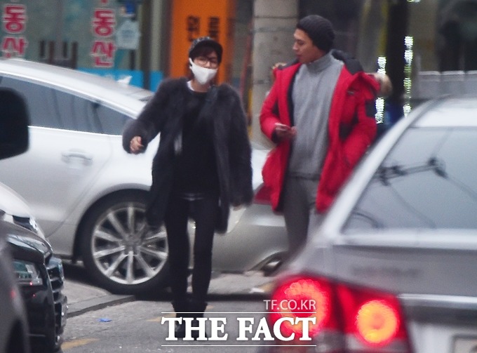 배우 박한별(왼쪽)이 연하남 정은우와 새로운 사랑을 시작했다는 소식이 24일 더팩트의 단독 보도로 알려지자 누리꾼들은 축하 인사를 아끼지 않았다. /남윤호·김슬기 기자