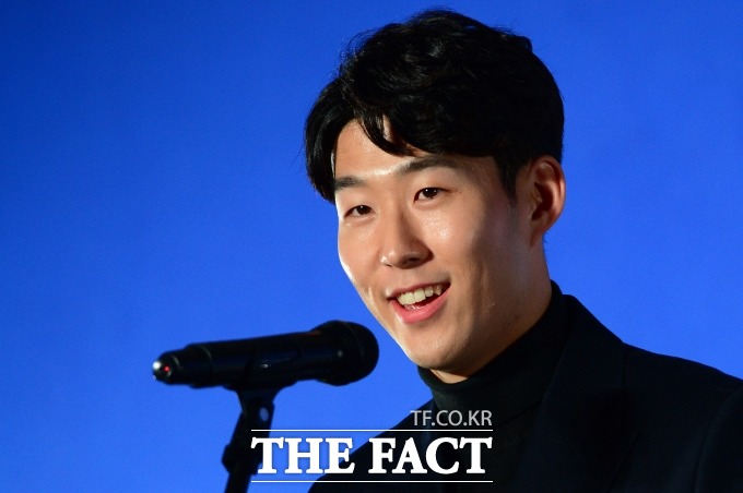 손흥민이 1일 국제축구연맹이 발표한 2015년에 주목해야 할 선수 16명의 명단에 뽑혔다. / 남윤호 기자