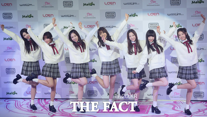 러블리즈가 데뷔곡 캔디 젤리 러브로 많은 팬들의 사랑을 받고 있다. 동시에 러블리즈 멤버 서지수의 합류 시기에 대한 관심도 커지고 있다. / 배정한 기자