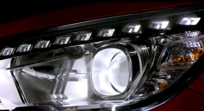 쌍용 티볼리가 누리꾼들의 관심을 받고 있다. 쌍용 티볼리는 디젤이 아닌 가솔린 엔진이 장착되는 것으로 알려졌다. /쌍용자동차 홈페이지 영상 갈무리