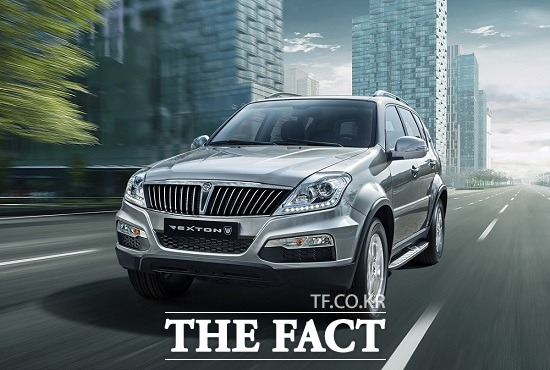 쌍용차는 고급 세단 수준의 편의사양을 갖춘 2015년형 렉스턴W를 출시했다.