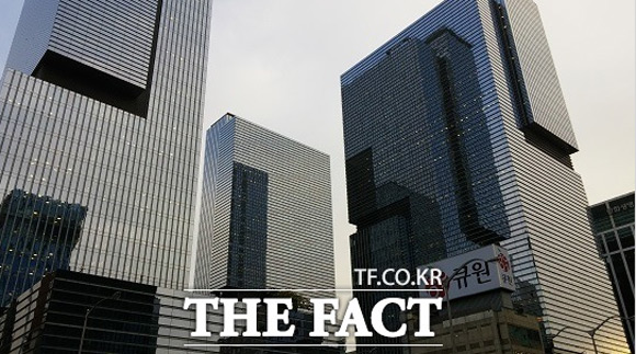 삼성전자가 4분기 잠정 실적을 발표할 예정이다./더팩트DB