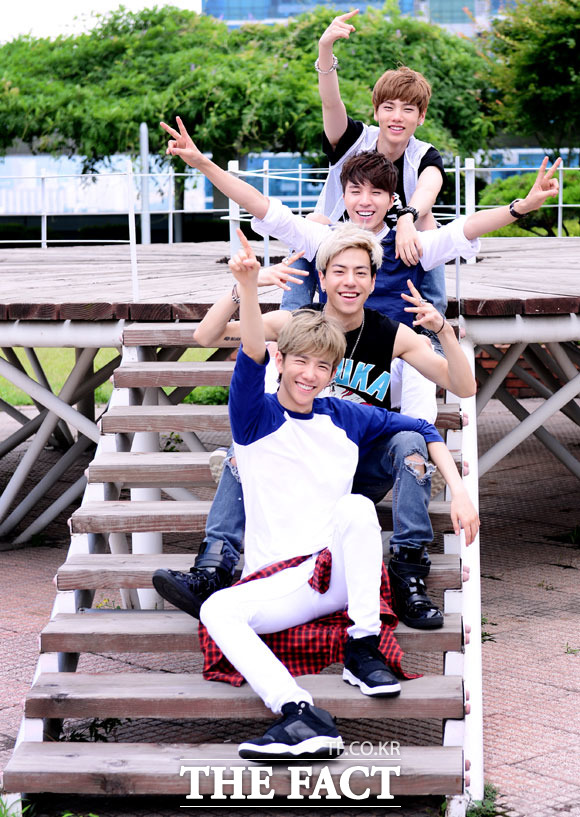 하이포가 눈물을 무대를 펼쳐 누리꾼들의 관심을 받고 있다. 하이포는 지난해 아이유와 콜레보레이션 앨범을 발표해 큰 인기를 받았던 그룹이다. /김슬기 기자