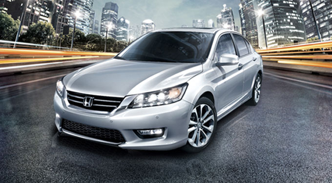 혼다 어코드가 새해맞이 고객감사 프로모션을 진행하고 있다. 혼다 어코드를 1월에 구매하면 10만 km 무상쿠폰의 혜택을 받을 수 있다. /혼다 어코드 홈페이지