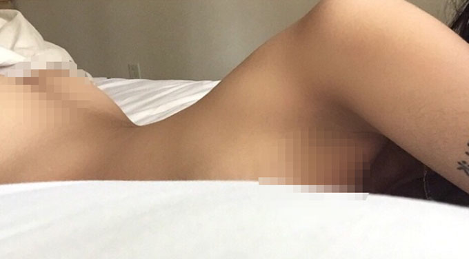 미아칼리파의 노출 사진이 누리꾼들의 눈길을 끌고 있다. 미아칼리파는 SNS에 노출이 심한 사진을 올리고 있다. /미아칼리파 인스타그램