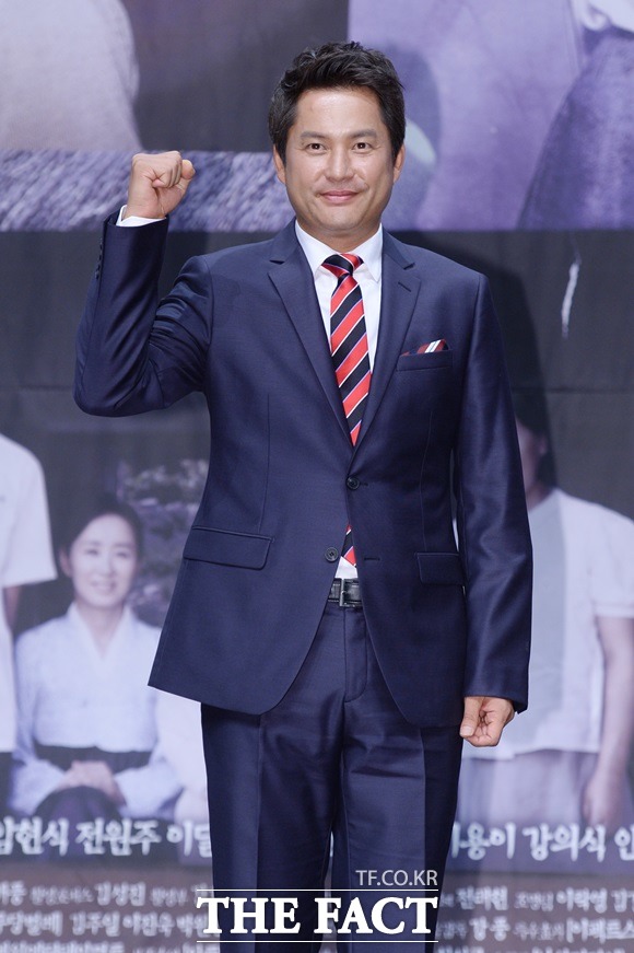 배우 이종원이 전설의 마녀에서 오현경과 키스신을 찍고 싶다고 밝혔다. /더팩트DB