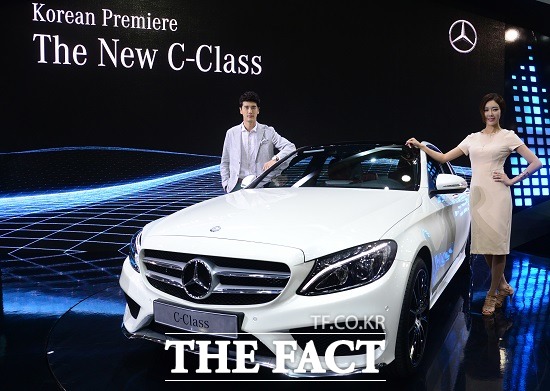 국토부가 산하 단체인 자동차부품협회를 통해 국내 수입차 부품가격을 공개하는 통합 사이트를 만든다고 9일 밝혔다. / 더팩트 DB