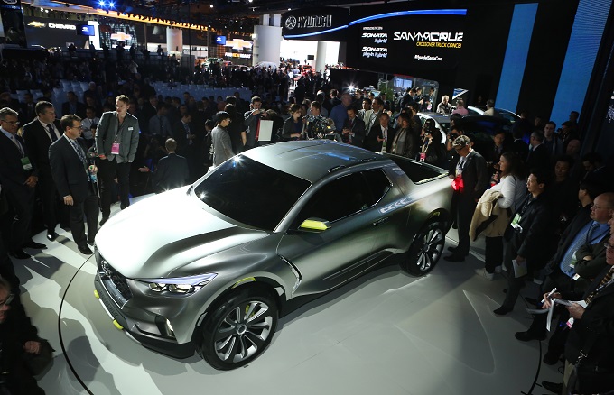 산타크루즈가 북미국제오토쇼 첫 날 언론 시사회에서 공개돼 관심을 끌고 있다. 현대차는 산타크루즈 양산 계획에 대해서는 밝히지 않았다. /현대차 제공
