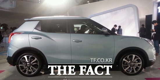 젊은 소비자층을 타깃으로 하는 티볼리는 세련되고 도시적인 이미지를 강조했다. / 서재근 기자