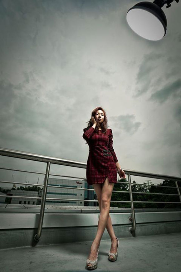 권봄이가 서한 김용석 부회장이 찍어준 자신의 사진을 올렸다. 권봄이는 지난해부터 서한퍼플모터스포트 레이싱팀으로 활동하고 있다. /권봄이 페이스북