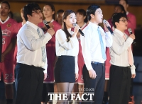 [TF포토] 애국가 부르는 개그콘서트 렛잇 비 팀