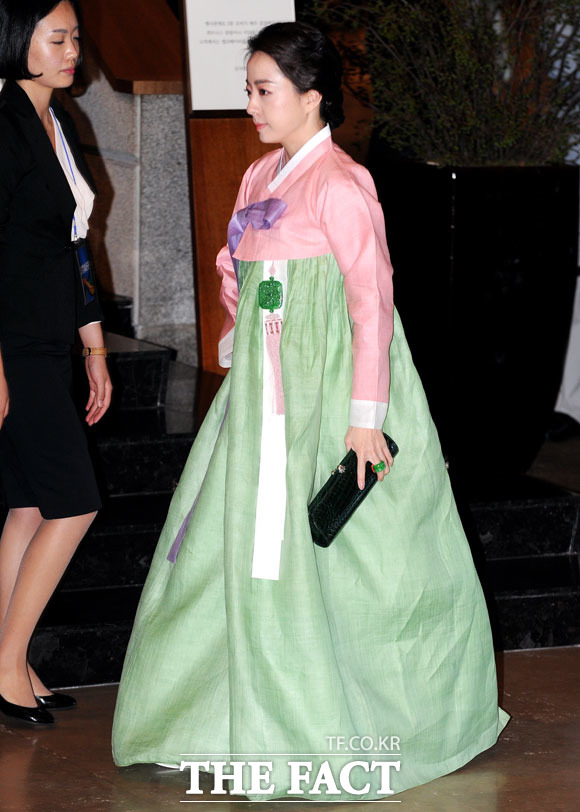 노현정 KBS 전 아나운서의 근황이 시선을 모으고 있다. 20일 방송된 종합편성채널 TV조선 대찬인생은 노현정의 근황에 대해 언급해 이목을 끌었다. /더팩트DB