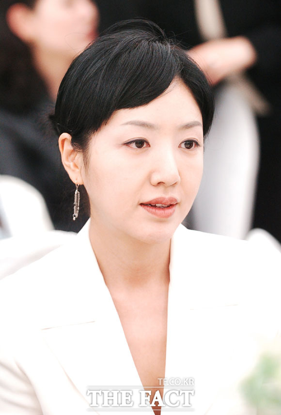 배우 홍리나의 근황이 이목을 끌었다. 홍리나는 2003년 MBC 대장금에서 장금이의 라이벌 금영 역으로 큰 사랑을 받은 바 있다. /이효균 기자