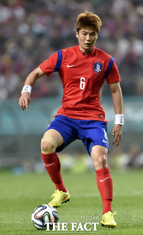 한국 우즈베키스탄 축구중계방송이 22일 SBS와 KBS 2TV에서 생중계된다. / 최진석 기자