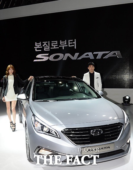 국내외 판매량 증가와 더불어 금융 부문 및 기타 부문의 매출이 늘면서 현대차의 총 매출액은 지난해 같은 기간보다 2.2% 늘어난 89조2563억 원을 기록했다. 신형 쏘나타 / 더팩트 DB