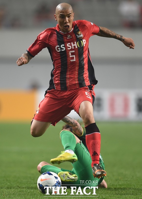 차두리에 대한 관심이 뜨겁다. 차두리는 여전히 뛰어난 기량을 유지하고 있다. / 더팩트 DB